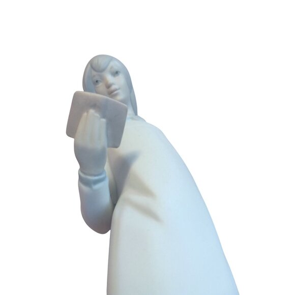 Lladro Porcelain Figurine Girl Reading Book Children in Nightshirts Matte Finish - Picture 9 of 13